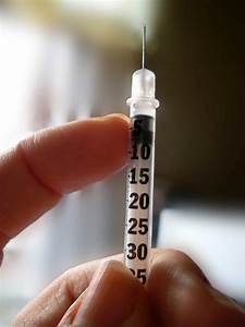 Needle for injecting insulin