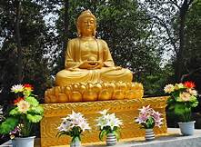 Gold statue of Buddha