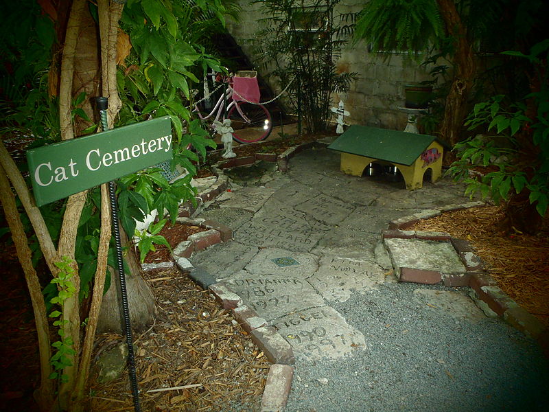 Cat cemetery at Hemingway's house