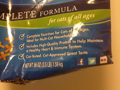Complete formula cat food